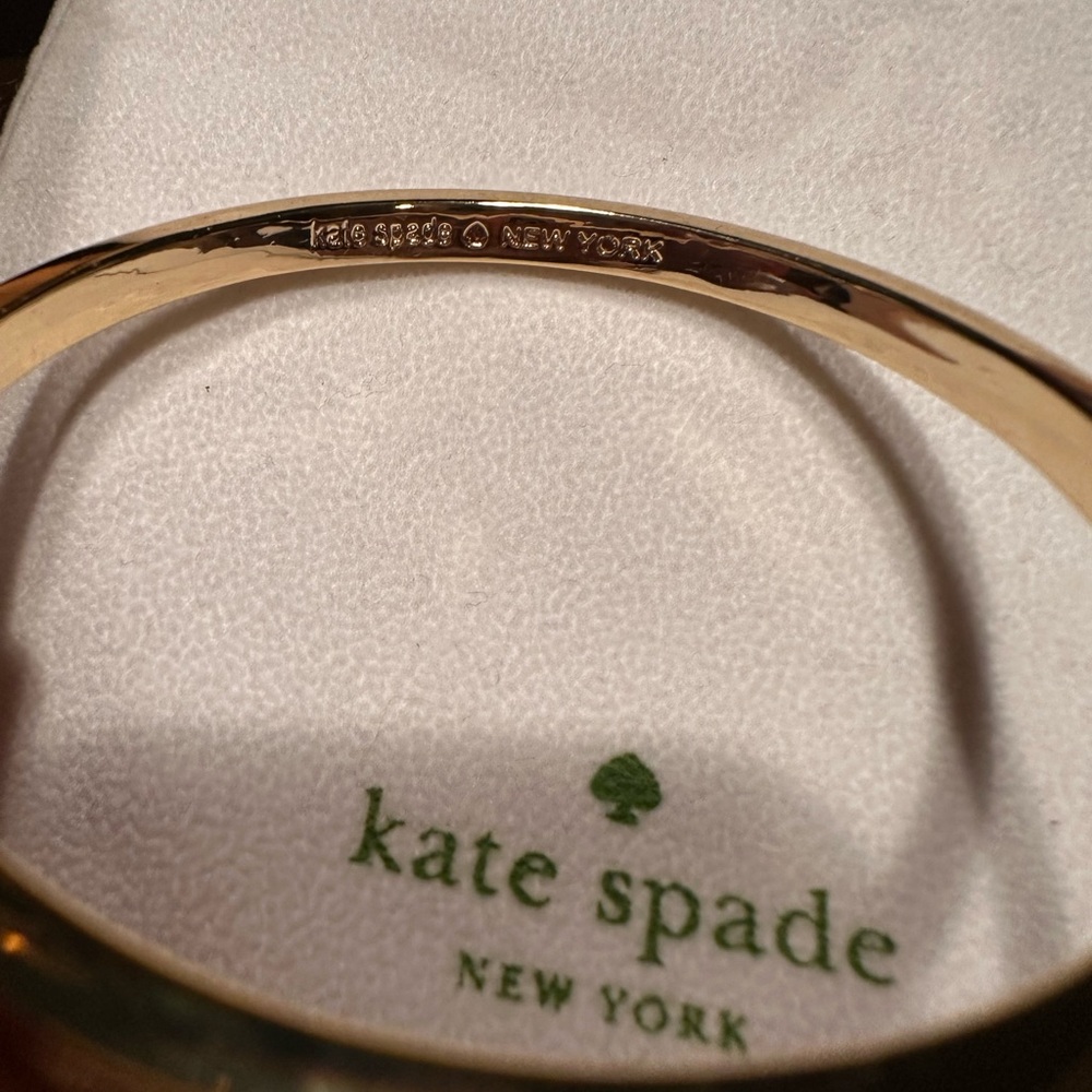 NWOT Gold Kate Spade Bangle
Bracelet + Dustbag - Picture 7 of 7